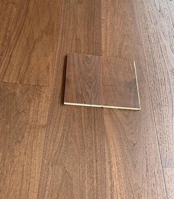 لماذا تختار أرضيات الجوز الهندسية؟